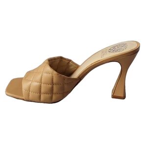 VINCE CAMUTO QUILTED LEATHER WOMEN'S NWOT RESELM BEIGE SHOES  SIZE 9M